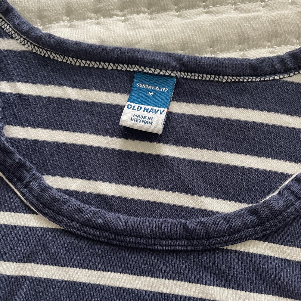 Old Navy Sunday Sleep Blue and White Striped Set - Picture 6 of 6